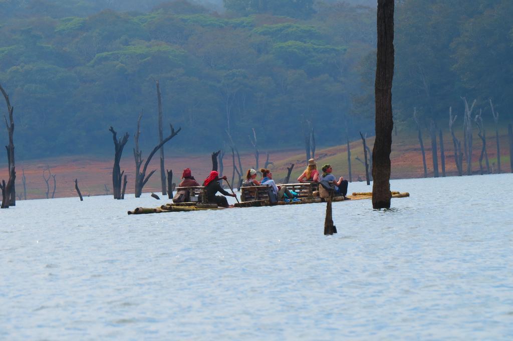 Jungleparadiso Homestay Thekkady Esterno foto
