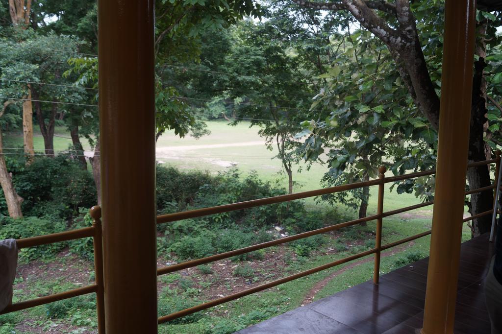 Jungleparadiso Homestay Thekkady Esterno foto